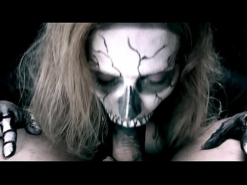 ❤️ Demon cailín sucking coileach lena béal dubh agus shlogtha cum. ☑ Porn uainn ga.ixiporn.ru ❌❤